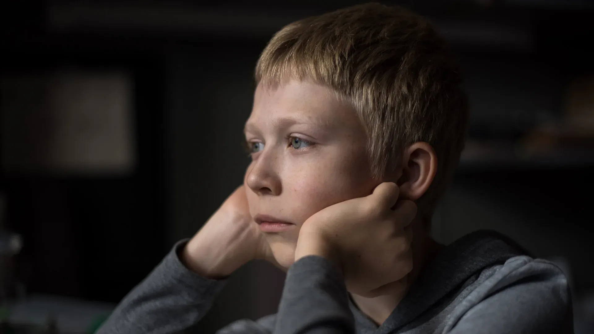 Loveless, still 4