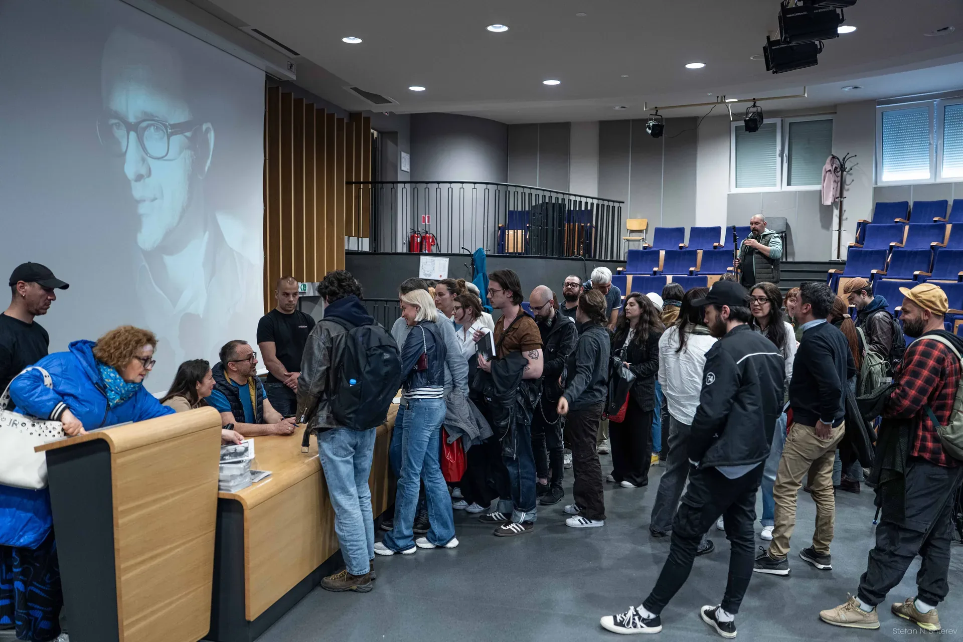 The event, photo 8